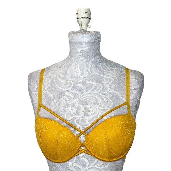 PINK Victoria's Secret Date Push Up Bra Women 32D Adds one cup size - Picture 2 of 9